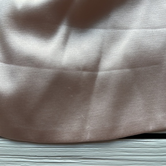 St. John Evening Silk Blend Blush Camisole size 12 - Picture 3 of 6